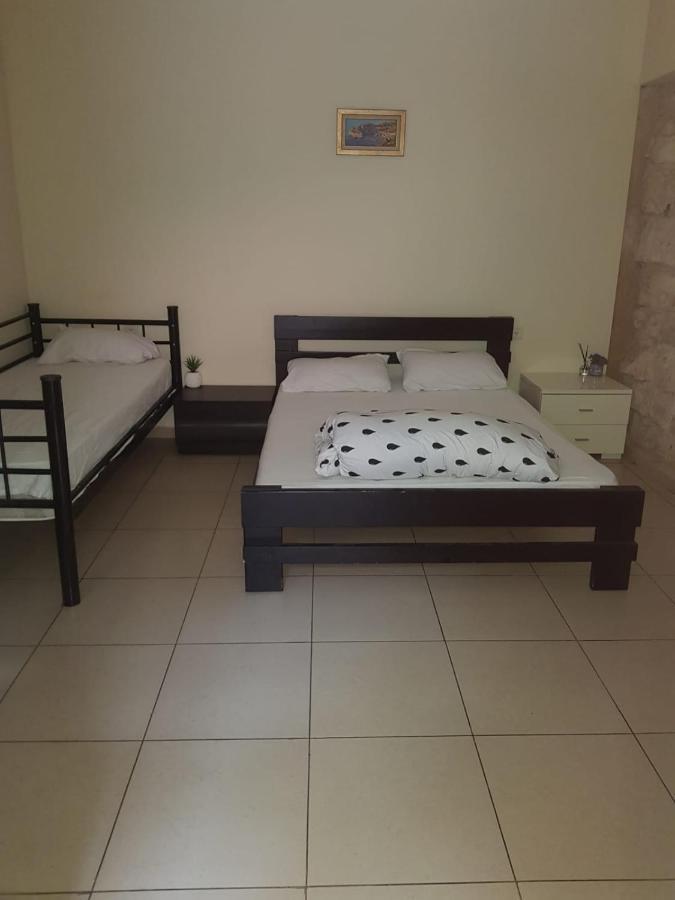 Grin-Motel Haifa Luaran gambar