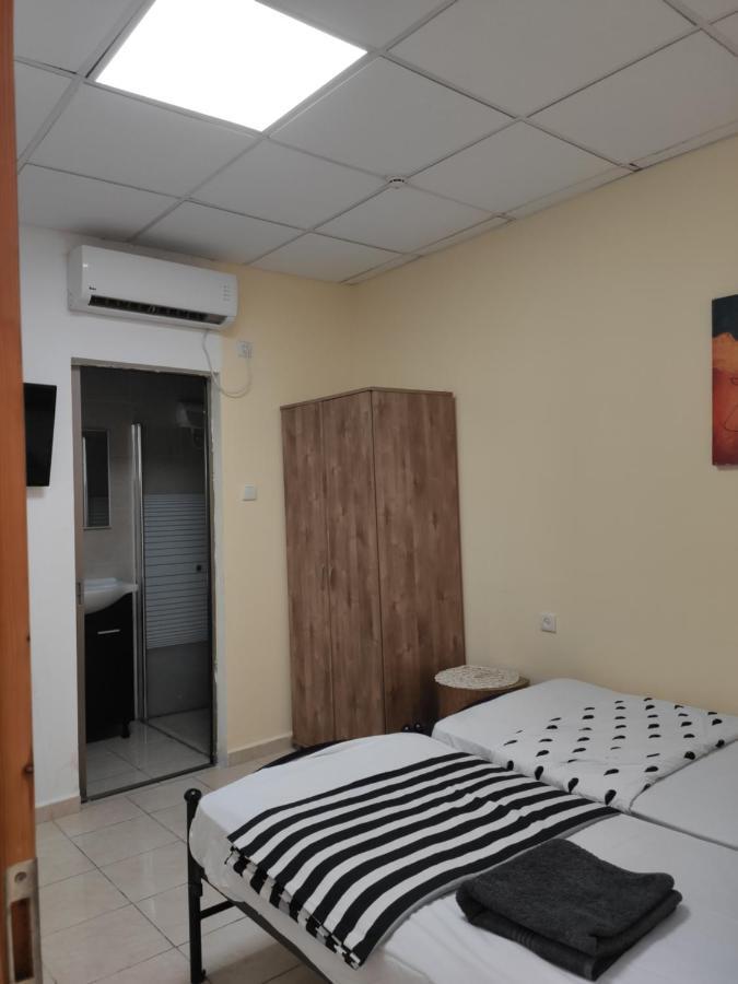 Grin-Motel Haifa Luaran gambar