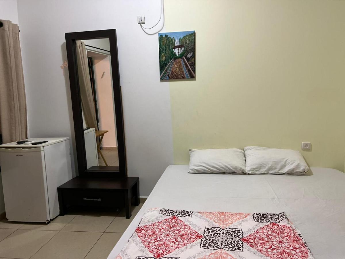 Grin-Motel Haifa Luaran gambar